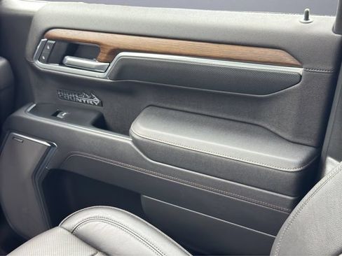 Certified 2025 Chevrolet Silverado 1500 High Country w/ High Country Premium Package AWD/4WD image 24