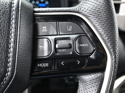 Used 2023 Toyota Tundra Limited AWD/4WD image 30