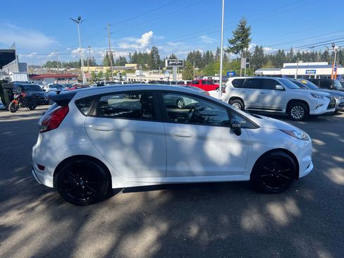 Used 2019 Ford Fiesta ST-Line w/ ST Line Cold Weather Package FWD image 5