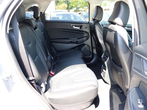 Used 2024 Ford Edge Titanium AWD/4WD image 13