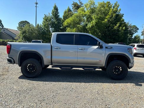 Used 2023 GMC Sierra 1500 AT4 w/ AT4 Preferred Package AWD/4WD image 5