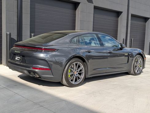 Used 2025 Porsche Panamera 4 image 9
