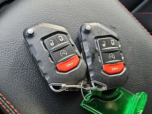 Used 2021 Jeep Wrangler Unlimited Rubicon image 35