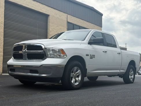 Used 2019 RAM 1500 Classic SLT AWD/4WD image 40