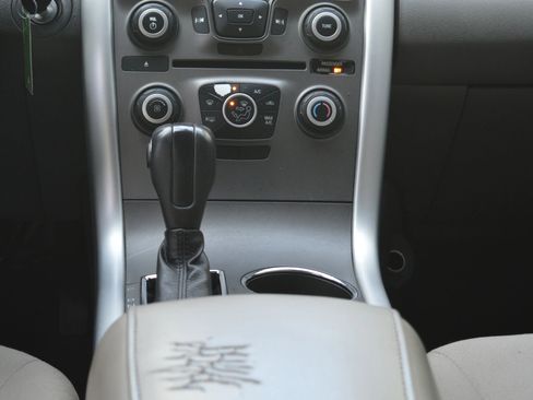 Used 2013 Ford Edge SE image 34