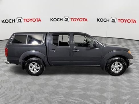 Used 2010 Nissan Frontier SE image 8