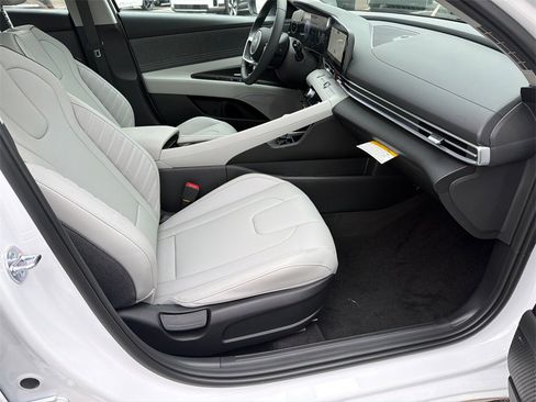 New 2026 Hyundai Elantra Limited image 13