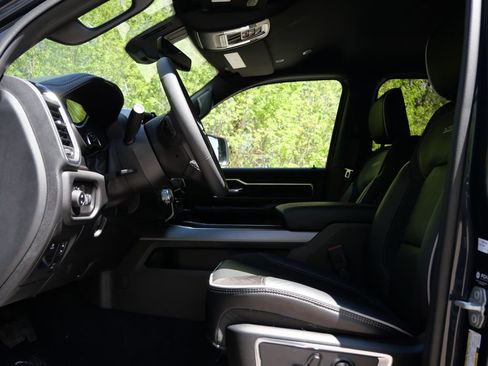 Used 2026 RAM 1500 Laramie w/ Sport Appearance Package AWD/4WD image 13
