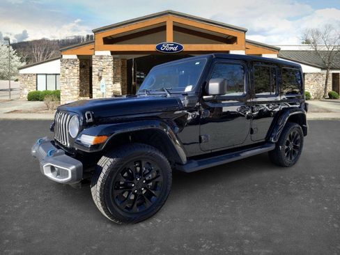 Used 2022 Jeep Wrangler Unlimited Sahara w/ Cold Weather Group image 1