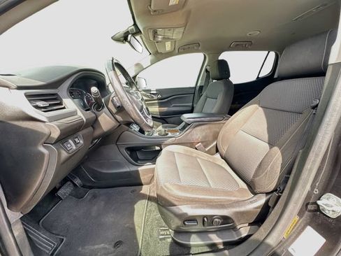 Used 2020 GMC Acadia SLE w/ Driver Convenience Package FWD image 21