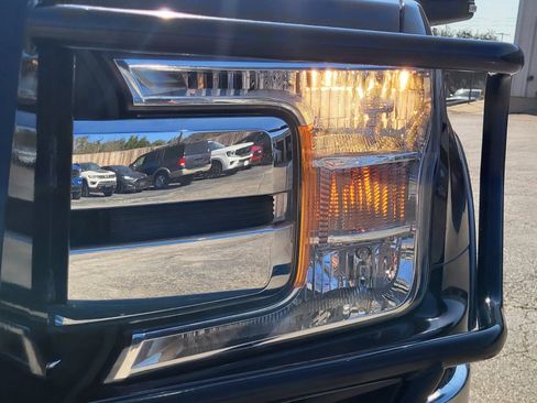 Certified 2019 Ford F150 Lariat w/ Trailer Tow Package image 11