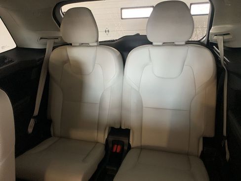 Used 2023 Volvo XC90 B6 Plus image 28