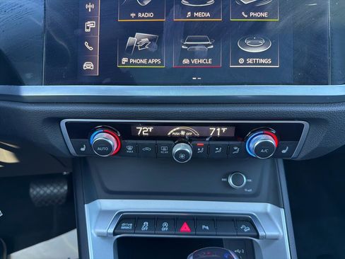 Used 2022 Audi Q3 2.0T Premium image 27