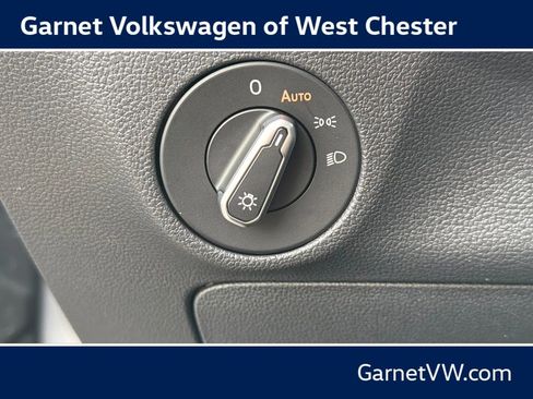 New 2026 Volkswagen Jetta SE FWD image 30