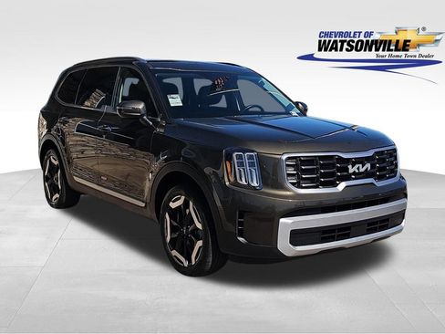 Used 2025 Kia Telluride S FWD image 1