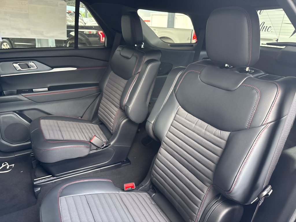 New 2026 Ford Explorer ST-Line AWD/4WD image 25