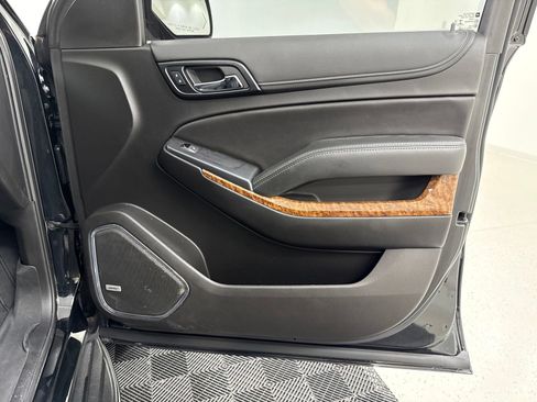 Used 2019 Chevrolet Tahoe Premier AWD/4WD image 32