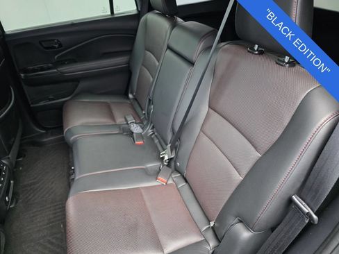 Used 2025 Honda Passport Black Edition image 16