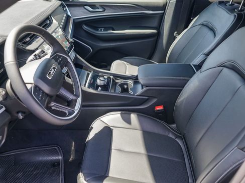 New 2026 Jeep Grand Cherokee Limited Reserve image 19