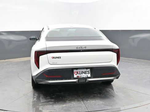 Used 2025 Kia K4 FWD image 8