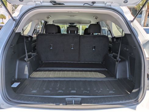 Certified 2025 Kia Sorento LX FWD image 10