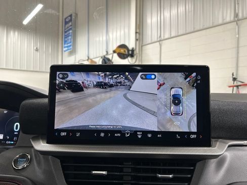 Certified 2025 Ford Explorer ST-Line w/ ST-Line Street Pack AWD/4WD image 22