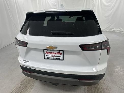 Used 2025 Chevrolet Equinox LT AWD/4WD image 4