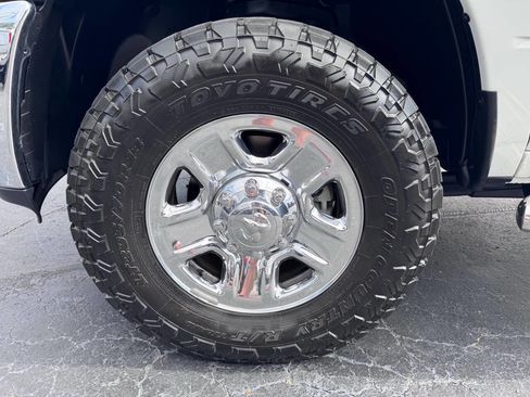 Used 2016 RAM 2500 Tradesman w/ Chrome Appearance Group image 12