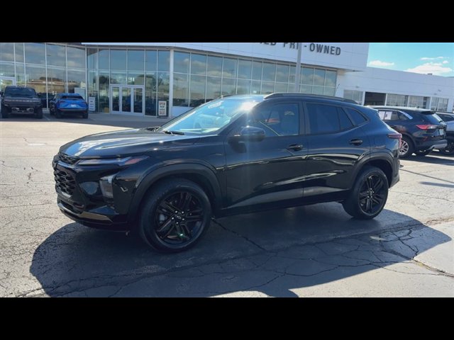 Certified 2024 Chevrolet Trax ACTIV w/ Sunroof Package FWD image 4
