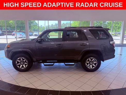Used 2021 Toyota 4Runner TRD Off-Road Premium w/ Moonroof Package AWD/4WD image 4