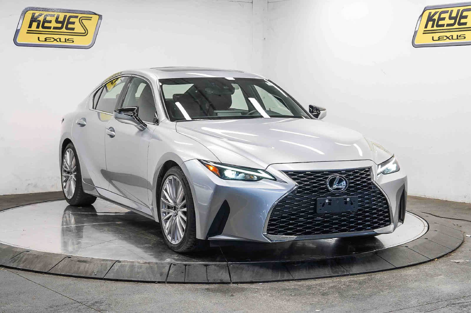 Used 2023 Lexus IS 300 w/ Premium Package RWD image 5
