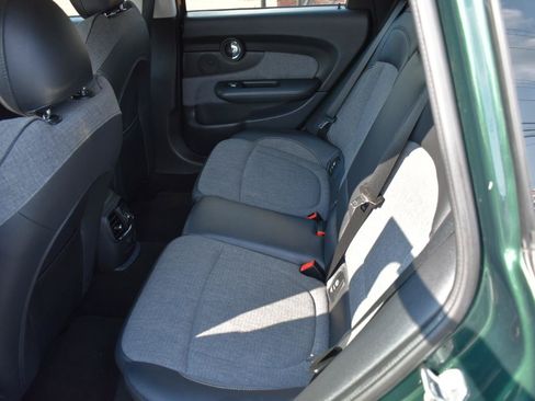 Used 2016 MINI Cooper Clubman FWD image 16