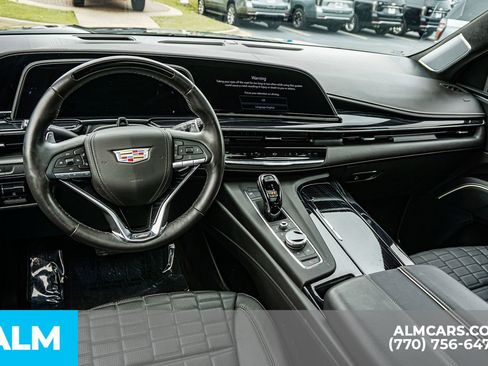 Used 2024 Cadillac Escalade ESV V AWD/4WD image 42