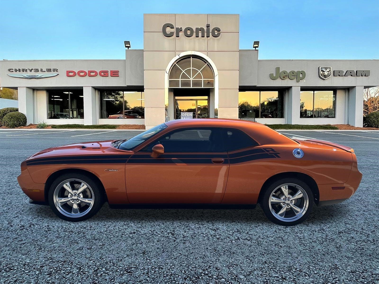 Used 2011 Dodge Challenger R/T RWD image 6
