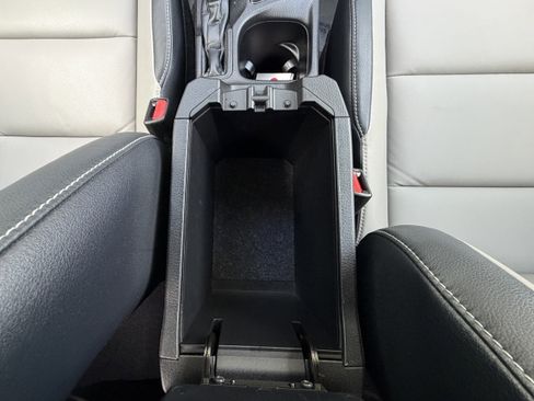 Used 2016 Toyota RAV4 Limited FWD image 27