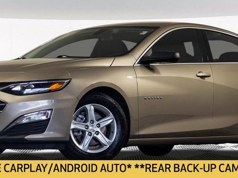 Used 2022 Chevrolet Malibu LS image 2