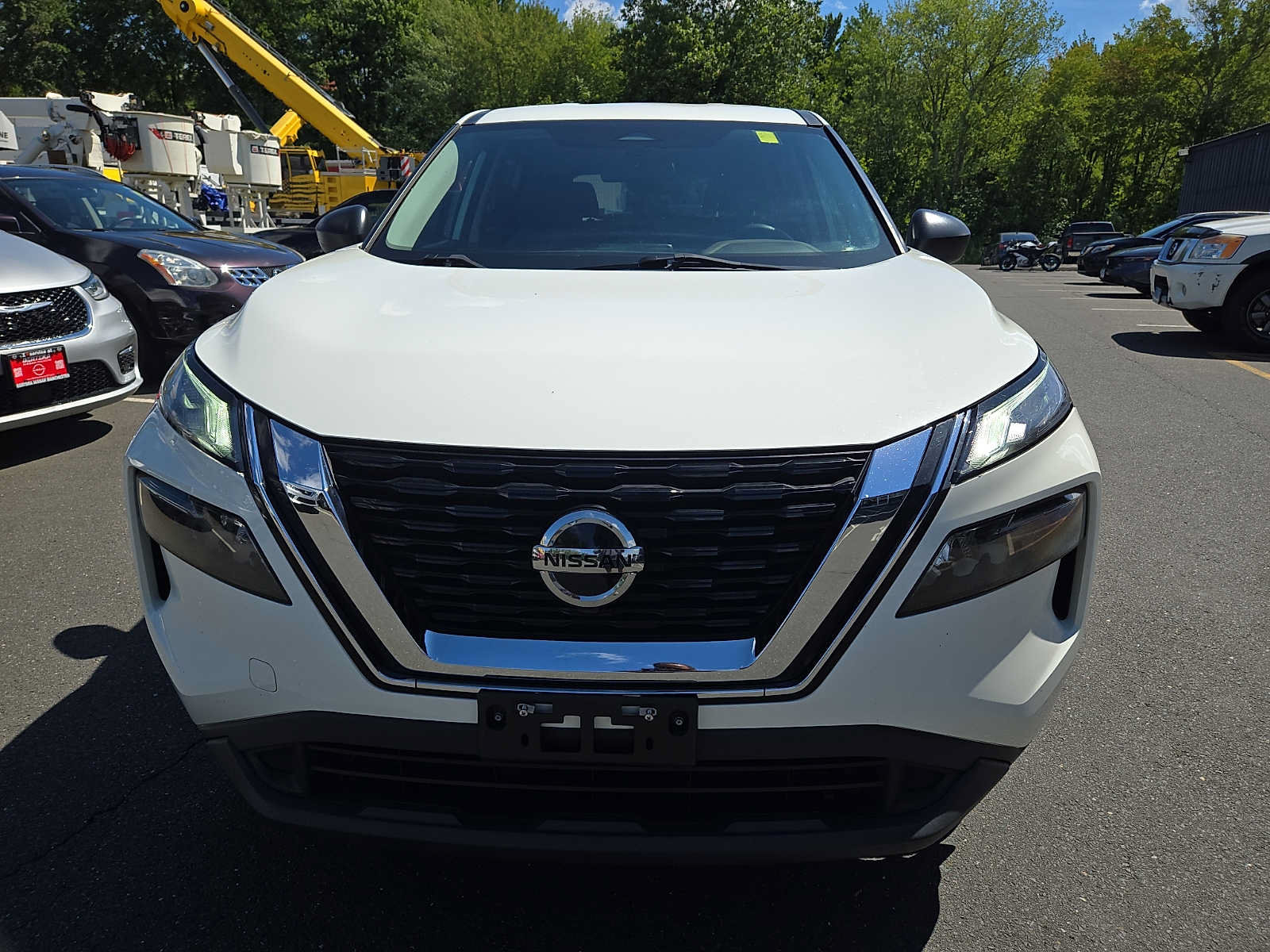 Used 2021 Nissan Rogue S AWD/4WD image 2