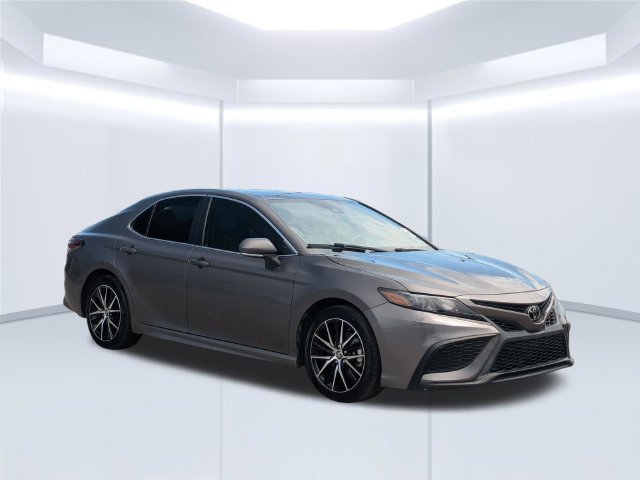 Used 2024 Toyota Camry SE w/ Convenience Package FWD image 9