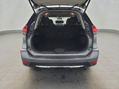 Used 2018 Nissan Rogue SV w/ Sun & Sound Touring Package image 29