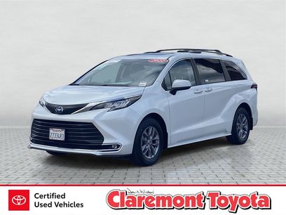 Certified 2022 Toyota Sienna XLE