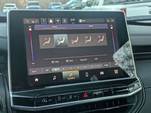 New 2026 Jeep Compass Limited image 18