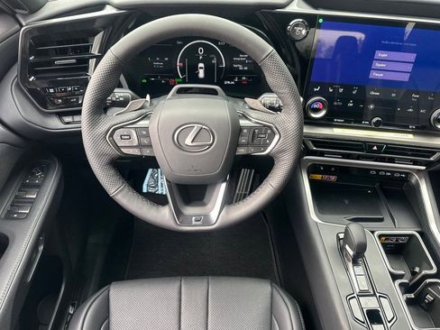 New 2026 Lexus TX 500h AWD image 23