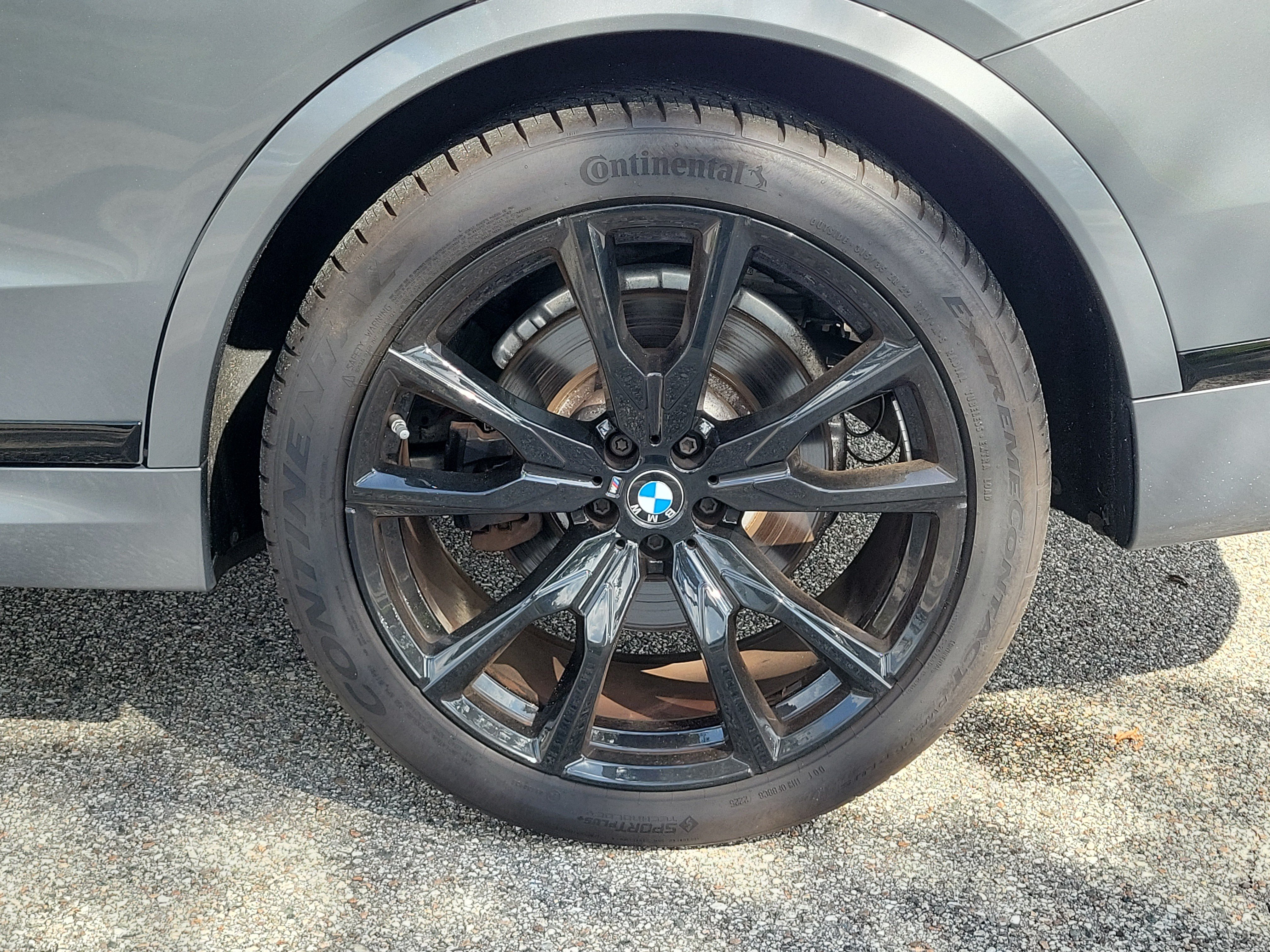 Used 2024 BMW X7 xDrive40i w/ M Sport Package AWD/4WD image 9