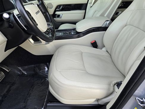 Used 2020 Land Rover Range Rover Autobiography image 26