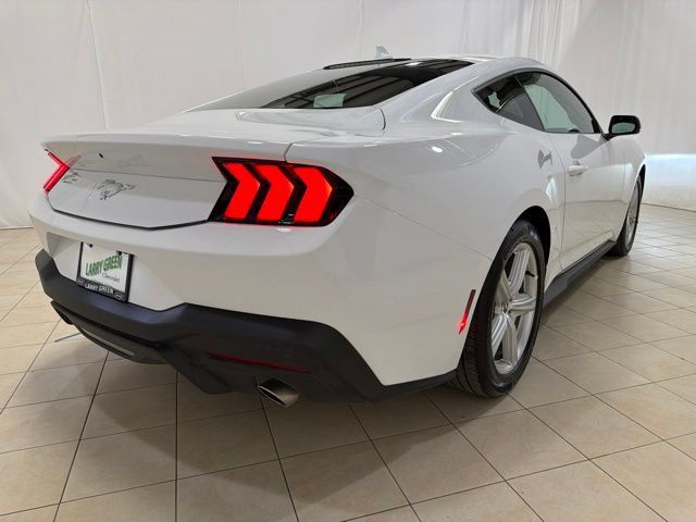 Used 2026 Ford Mustang Premium RWD image 6