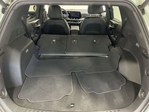 Used 2025 Chevrolet Equinox LT w/ Convenience Package II AWD/4WD image 25