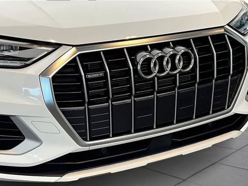 Used 2024 Audi Q3 2.0T Premium w/ Convenience Package AWD/4WD image 31