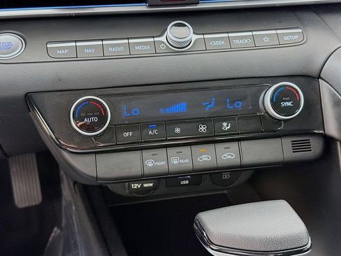 Used 2024 Hyundai Elantra SEL FWD image 36