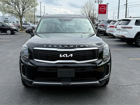 Used 2022 Kia Telluride S image 2