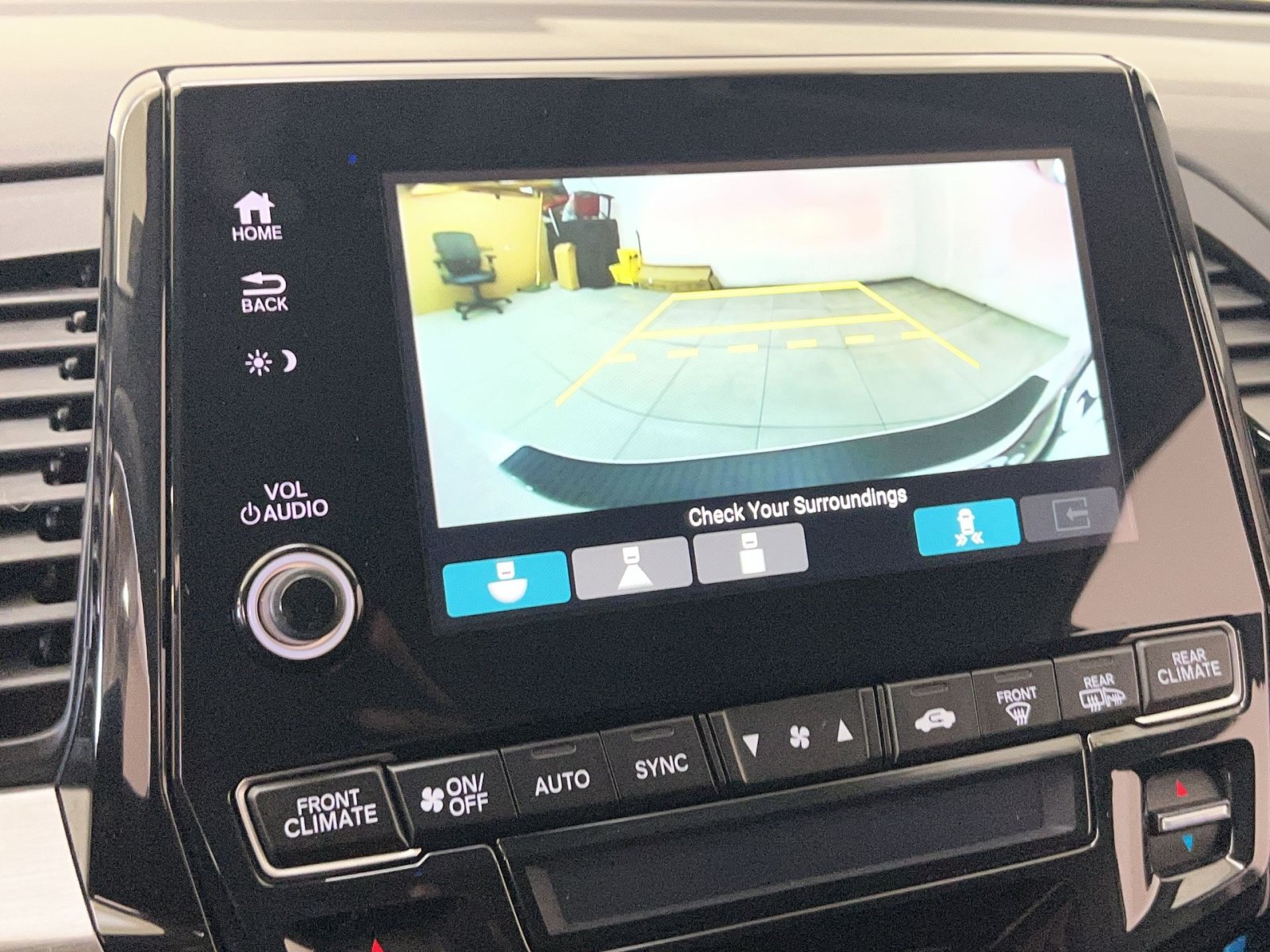 Used 2023 Honda Odyssey Touring image 18